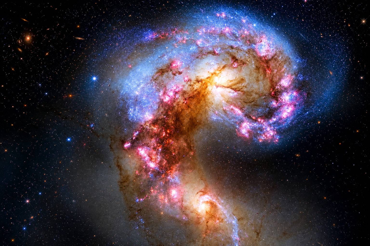 Hubble Giải Mã Vụ Sáp Nhập Cổ Xưa Của Ngân Hà