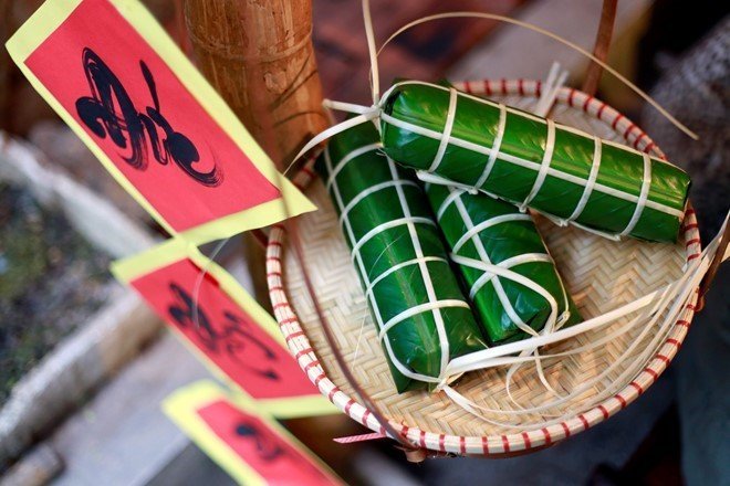 Nhấn để xem ảnh chất lượng hơn Cách gói bánh Chưng tròn, dài