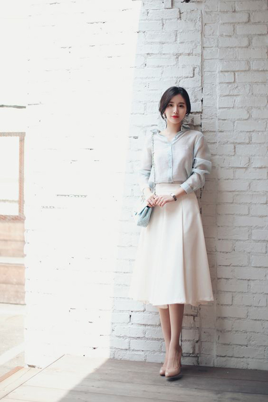 Nhấn để xem ảnh chất lượng hơn Chân váy midi điệu đà, duyên dáng