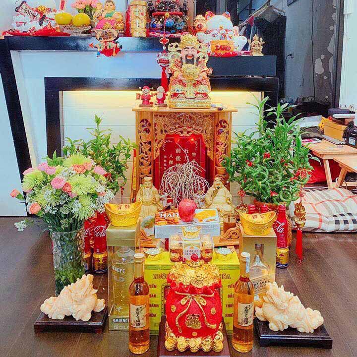 Nhấn để xem ảnh chất lượng hơn Bàn thờ thần Tài