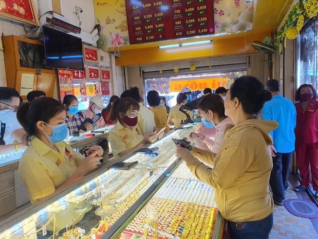 Nhấn để xem ảnh chất lượng hơn Mua vàng