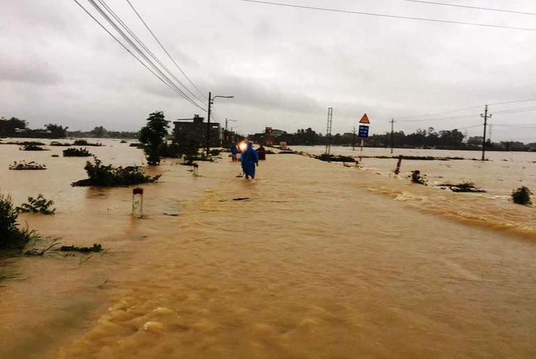 Mùa lũ ở miền Trung (2)