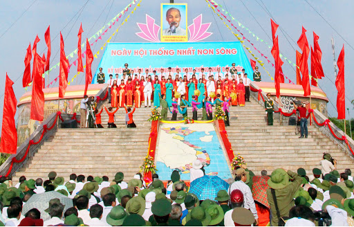 Nhấn để xem ảnh chất lượng hơn Ngày hội non sông