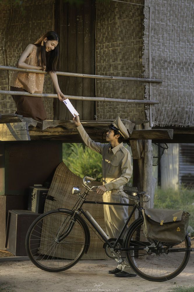 Nhấn để xem ảnh chất lượng hơn Thương thầm