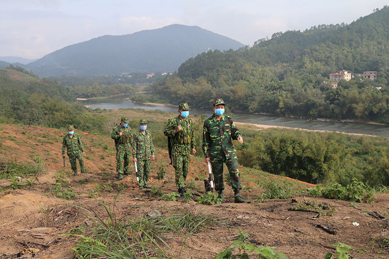Nhấn để xem ảnh chất lượng hơn Bộ đội phòng chống dịch Corona