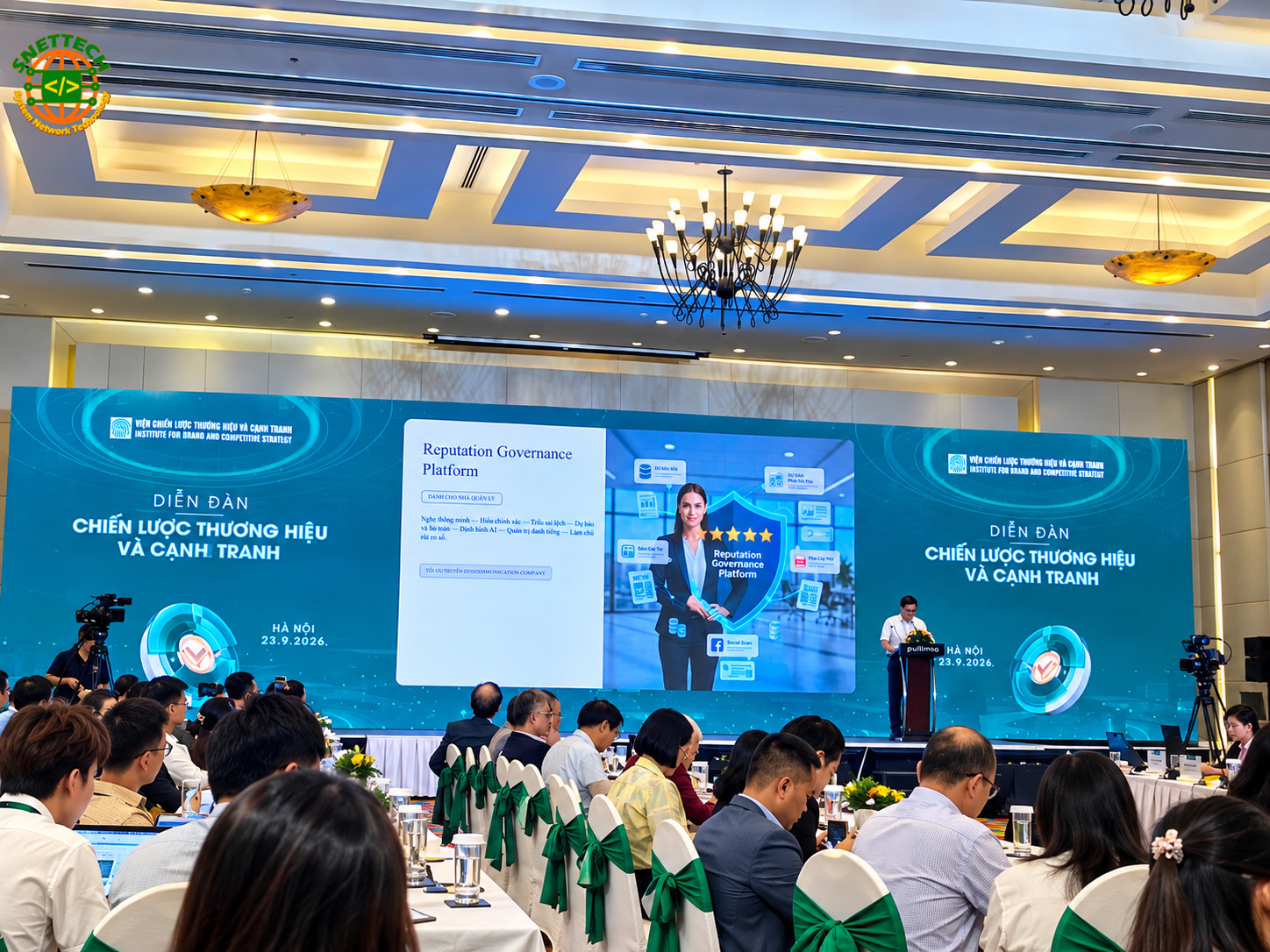 Các tiến sĩ và chuyên gia đầu ngành trình bày những bài phát biểu tâm huyết về đổi mới sáng tạo, năng lực công nghệ, giá trị thương hiệu và năng lực cạnh tranh tại diễn đàn