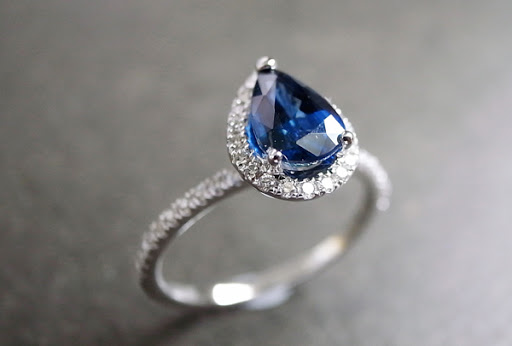 Nhấn để xem ảnh chất lượng hơn Nhẫn sapphire