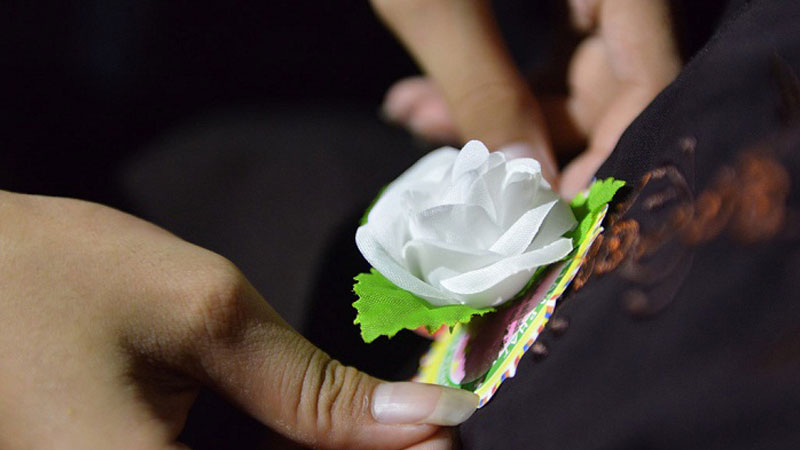 Bông hồng trắng là nỗi nhớ thương đấng sinh thành 