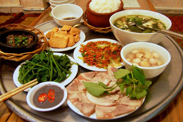 Bữa ăn của người Việt và những điều thú vị 
