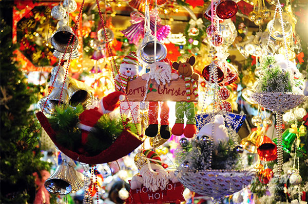 Nhấn để xem ảnh chất lượng hơn Phố Hàng Mã. Lương Văn Can