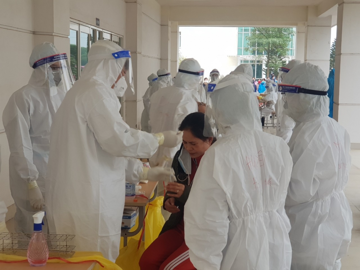 Nhấn để xem ảnh chất lượng hơn Cảm ơn những hy sinh thầm lặng của các bác sĩ trên tuyến đầu