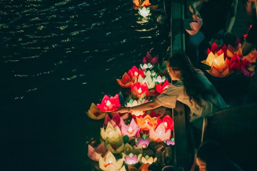 Mùa Vu Lan và những cảm xúc tri ân sâu sắc với cha mẹ 