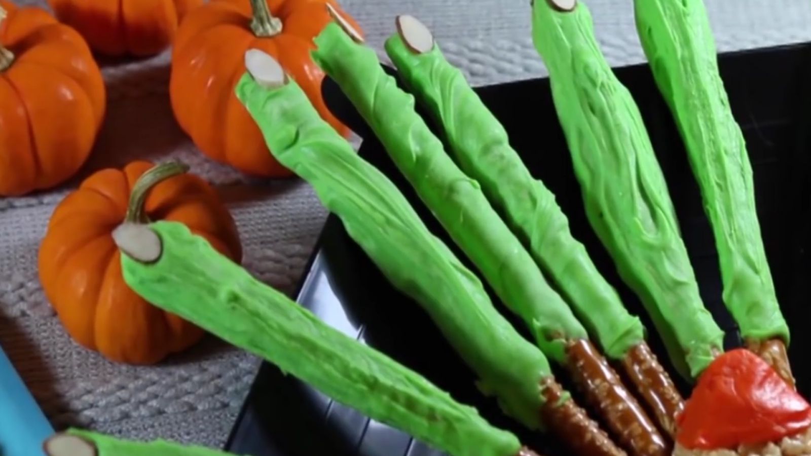 Ngón tay xanh của quỷ có vị giòn tan, ngọt ngào