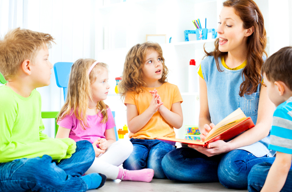 Nhấn để xem ảnh chất lượng hơn Câu chuyện 1 - Bà lão xem bói bằng tiếng Anh